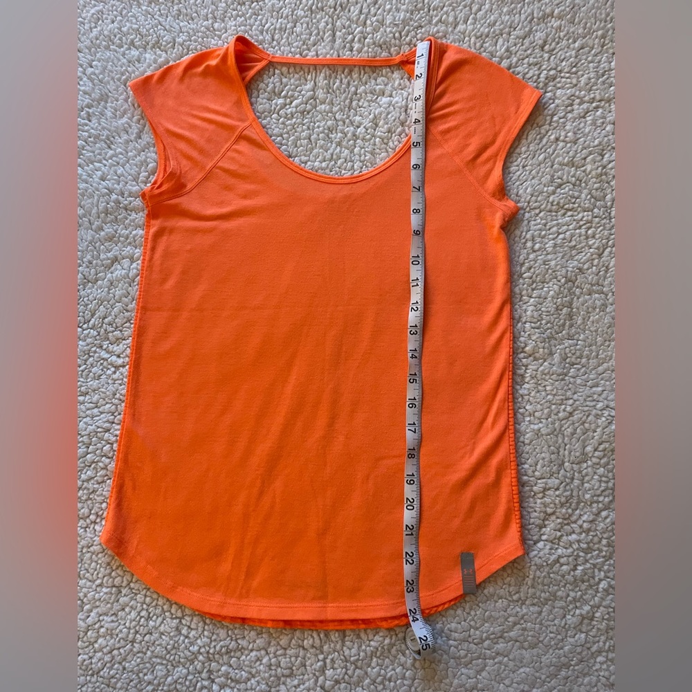 Under Armour Women’s Heat Gear Open Back Tee Size XS - Picture 6 of 7